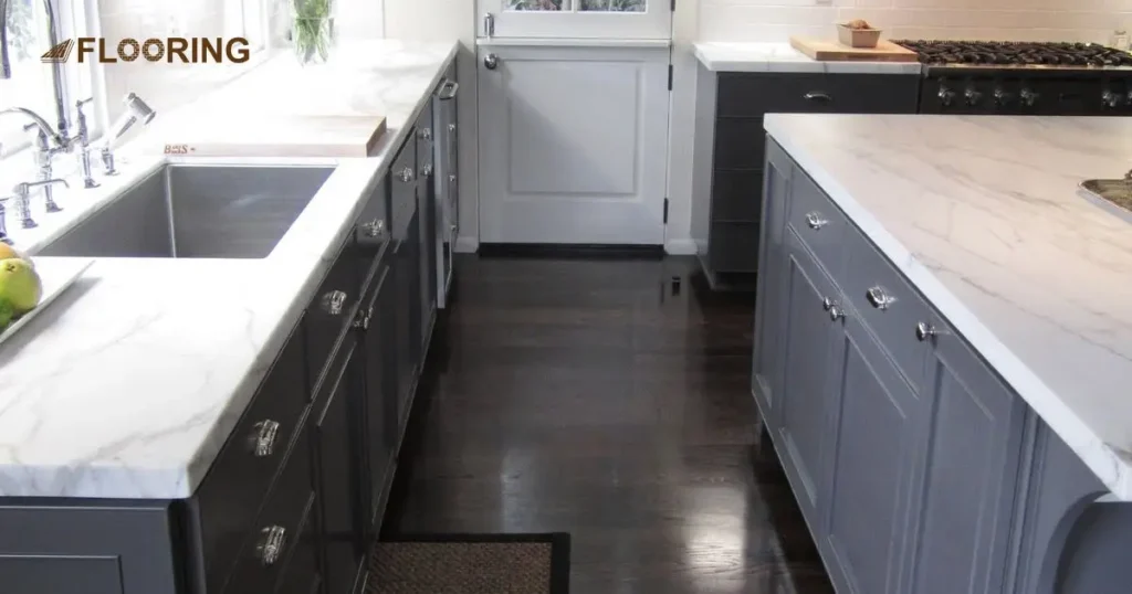 Pros and Cons of Dark Floors With Dark Cabinets